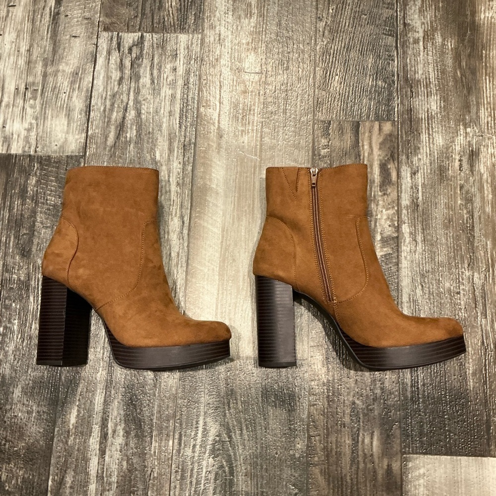 Sun + Stone Brown Heeled Boots Size 9 - Picture 12 of 16